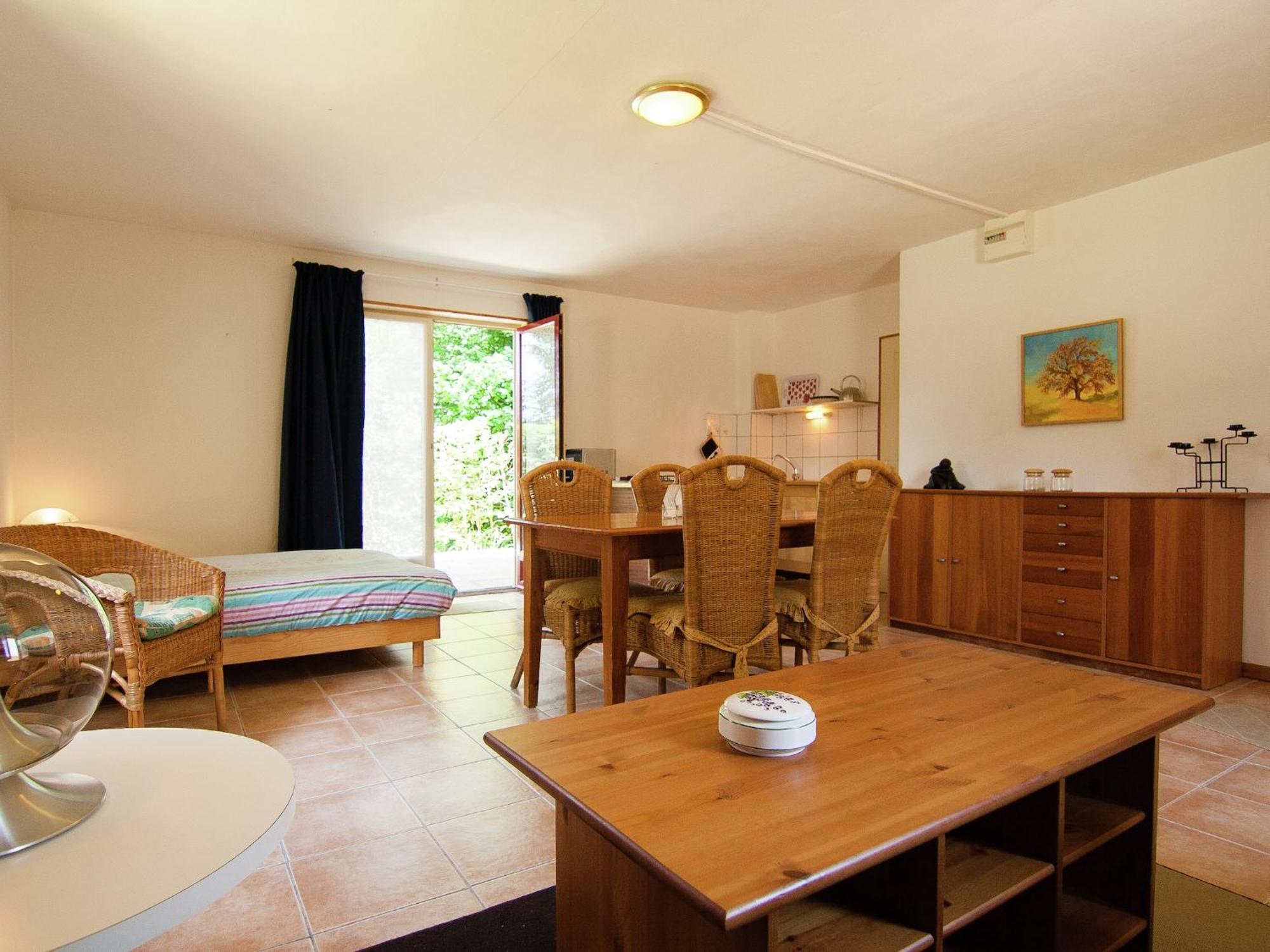 Appealing Apartment In Vezac With Swimming Pool Beynac-et-Cazenac Eksteriør billede